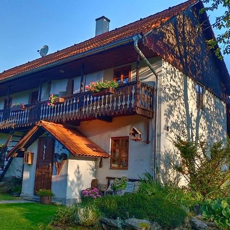 Chaloupka U Jiriho Hotel Nova Pec Bagian luar foto