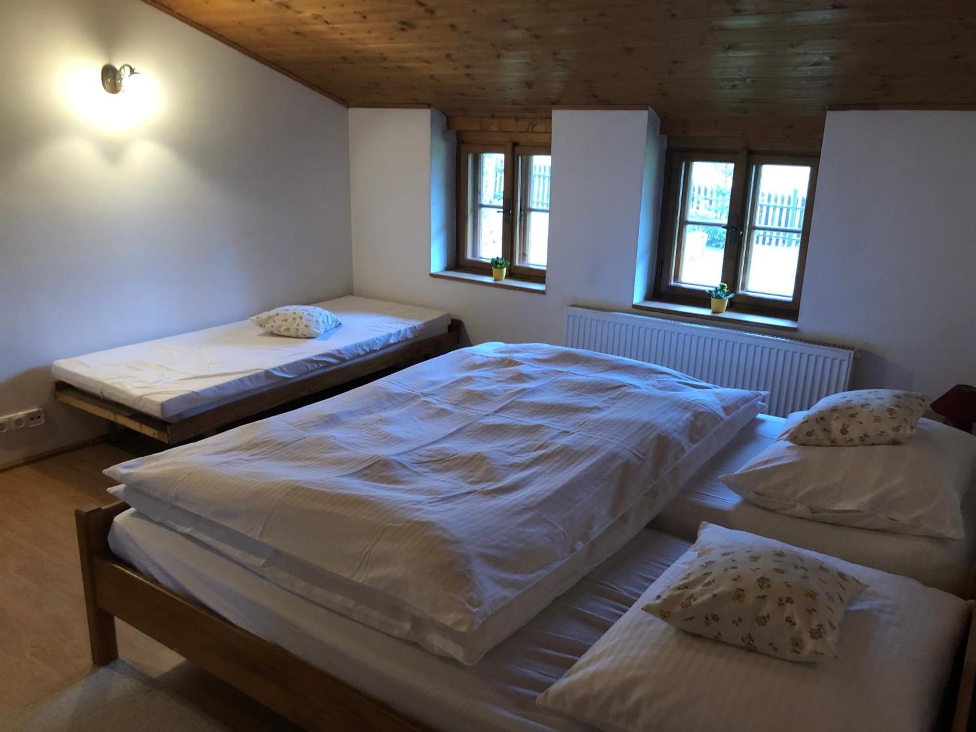 Chaloupka U Jiriho Hotel Nova Pec Bagian luar foto