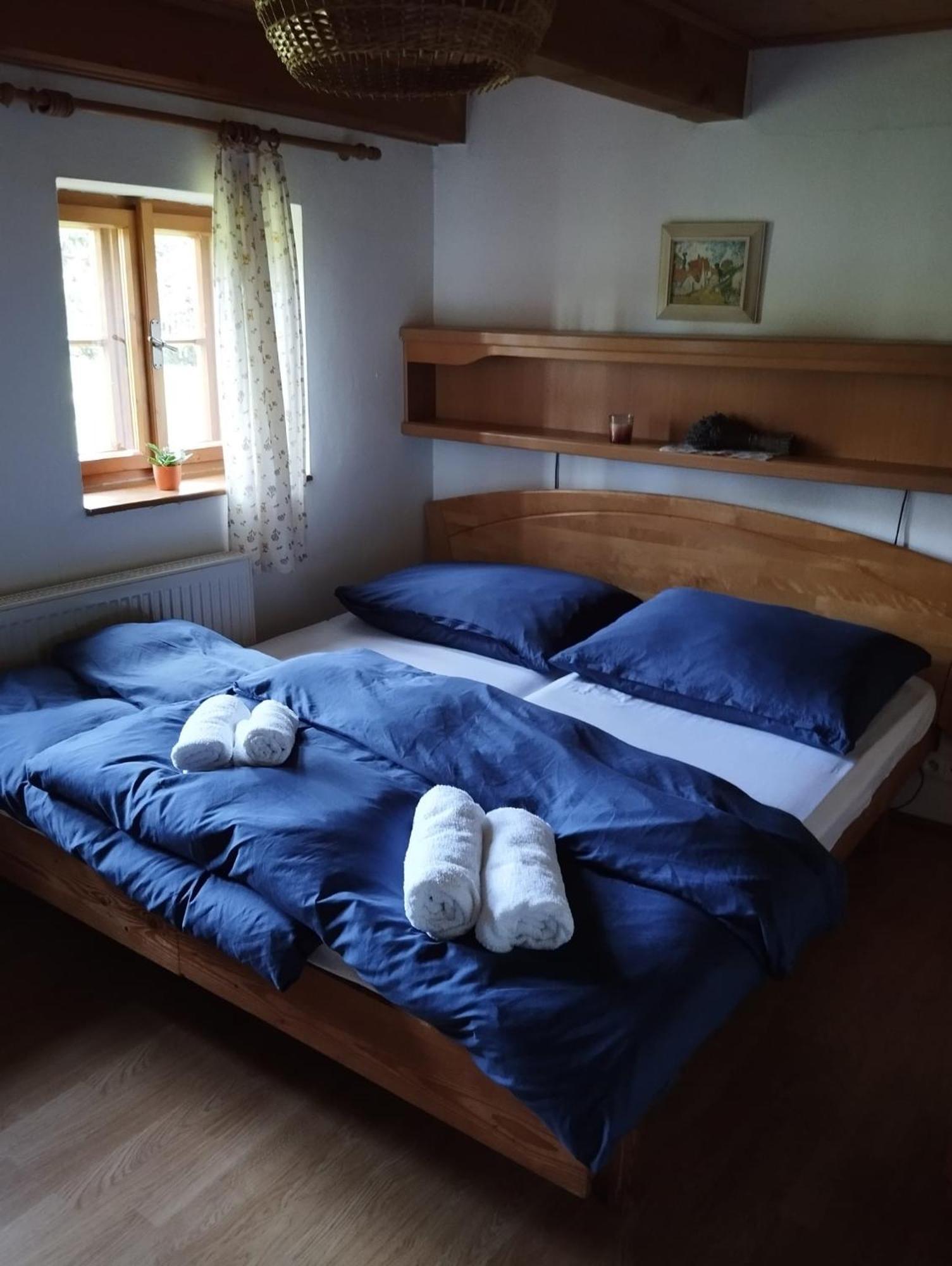 Chaloupka U Jiriho Hotel Nova Pec Bagian luar foto
