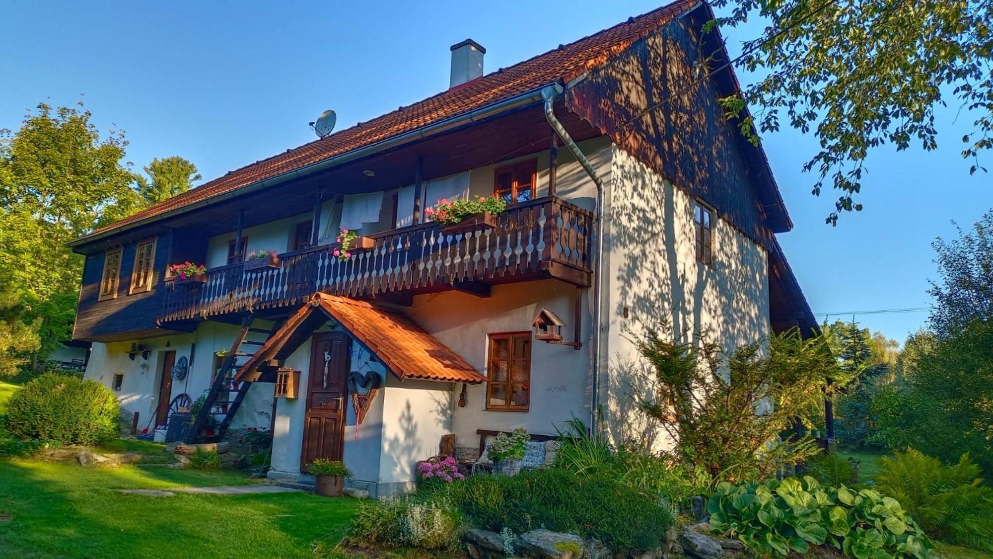 Chaloupka U Jiriho Hotel Nova Pec Bagian luar foto